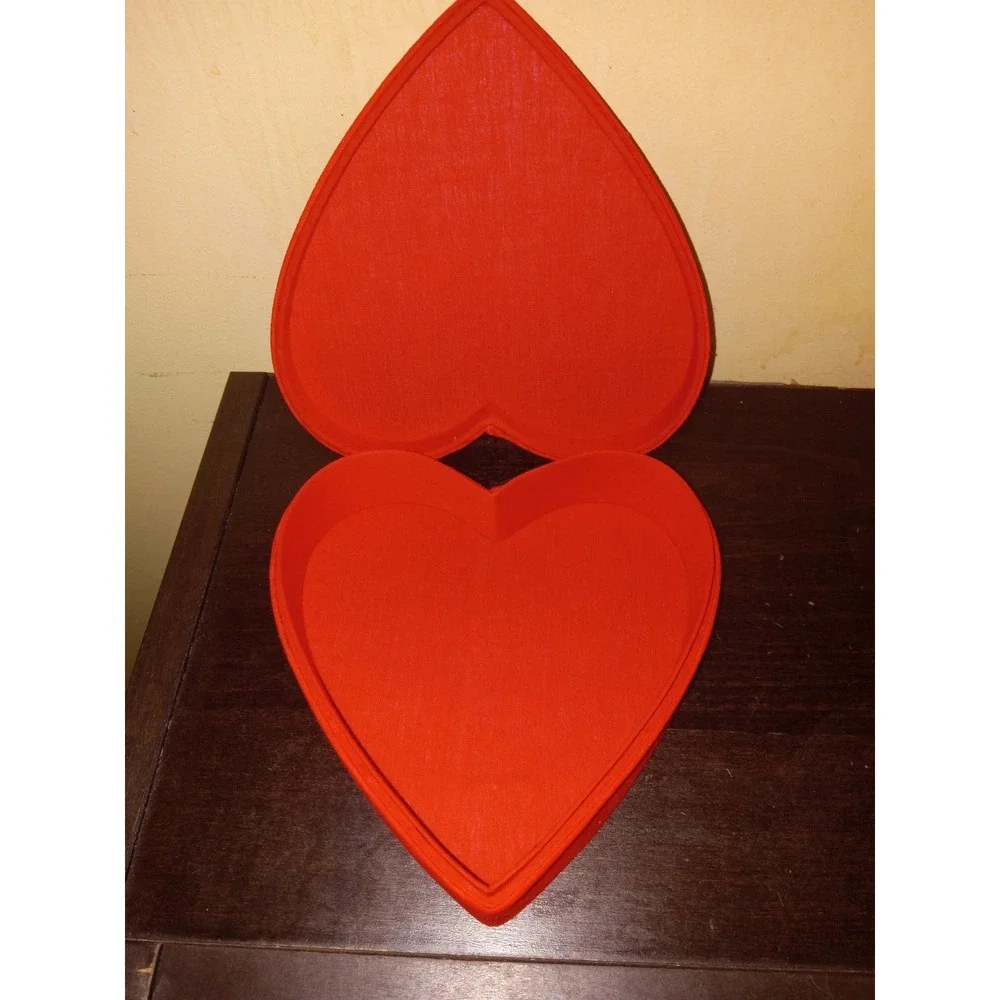 New Vintage Sequined Red Heart Box Jewelry Trinket Candy VALENTINE‎ BE MINE